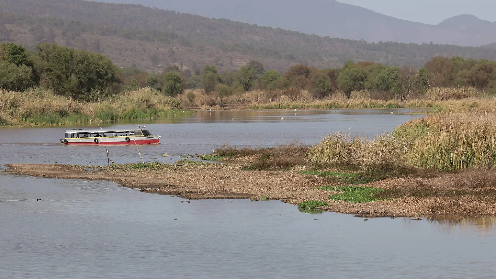 Lancha en el Lago de Pátzcuaro